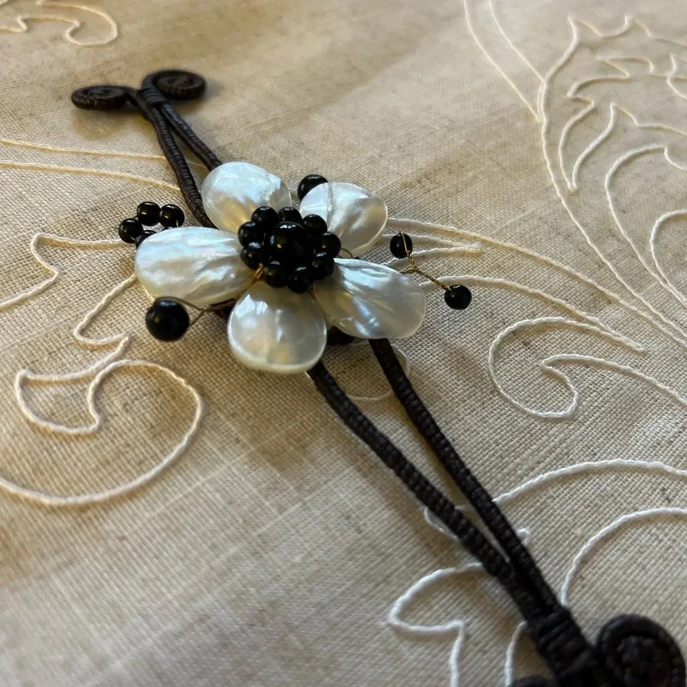 Womens BRACELET HANDCRAFTED NATURAL STONE FLOWER Mother Pearl Gift Birthday Chic